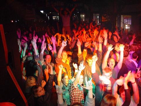 The crowd is having fun!